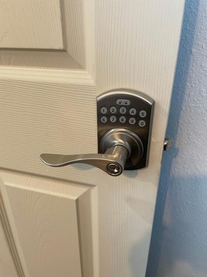 Private Room In Los Angeles With Wifi, Tv, And View Of Hollywood Sign & Shared Kitchen Esterno foto