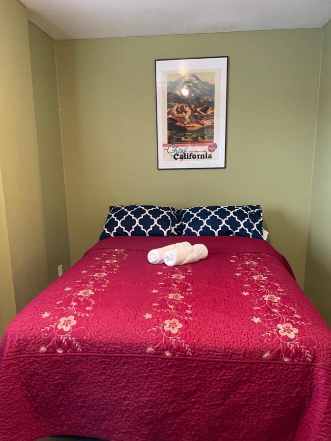 Private Room In Los Angeles With Wifi, Tv, And View Of Hollywood Sign & Shared Kitchen Esterno foto