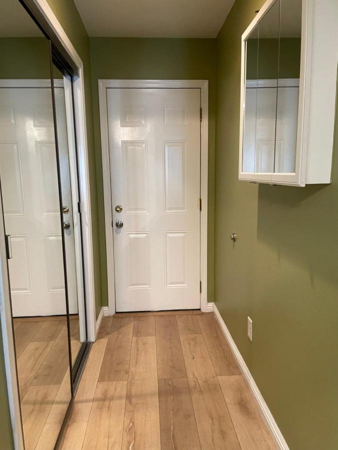 Private Room In Los Angeles With Wifi, Tv, And View Of Hollywood Sign & Shared Kitchen Esterno foto