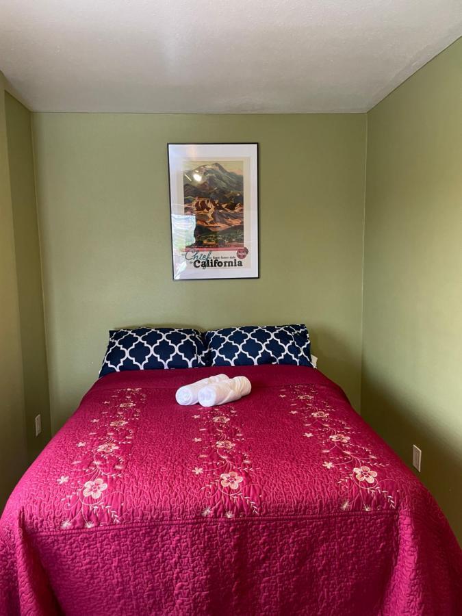 Private Room In Los Angeles With Wifi, Tv, And View Of Hollywood Sign & Shared Kitchen Esterno foto