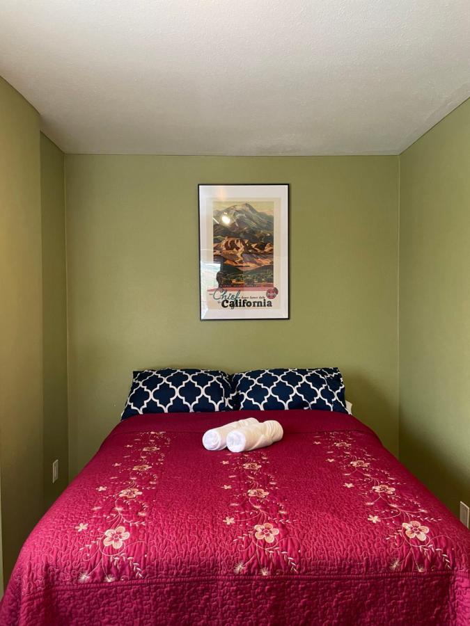 Private Room In Los Angeles With Wifi, Tv, And View Of Hollywood Sign & Shared Kitchen Esterno foto
