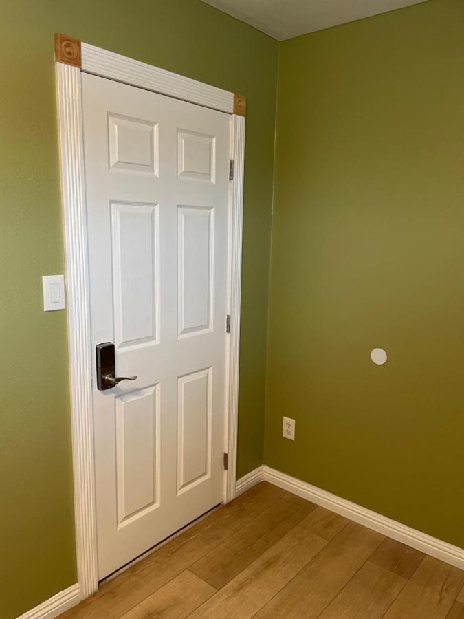Private Room In Los Angeles With Wifi, Tv, And View Of Hollywood Sign & Shared Kitchen Esterno foto